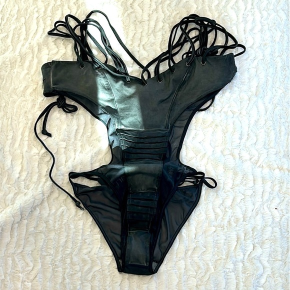 Darker Wavs Bodysuit Strappy black / grey mesh jersey self tie medium new w tags - Picture 1 of 7
